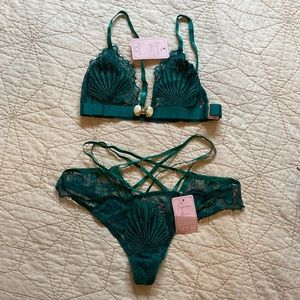 Sexy Green Shell Lingerie Set